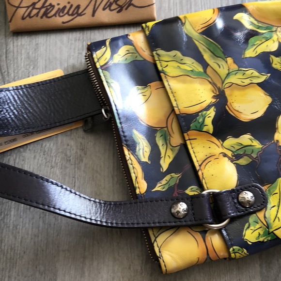 Patricia Nash Stipes Sling Crossbody 100% Leather Positano Limon Print NWOT - Picture 8 of 16